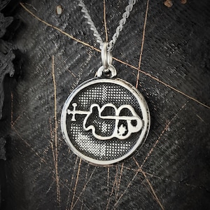 Small Clauneck Seal Pendant with Antique Finish