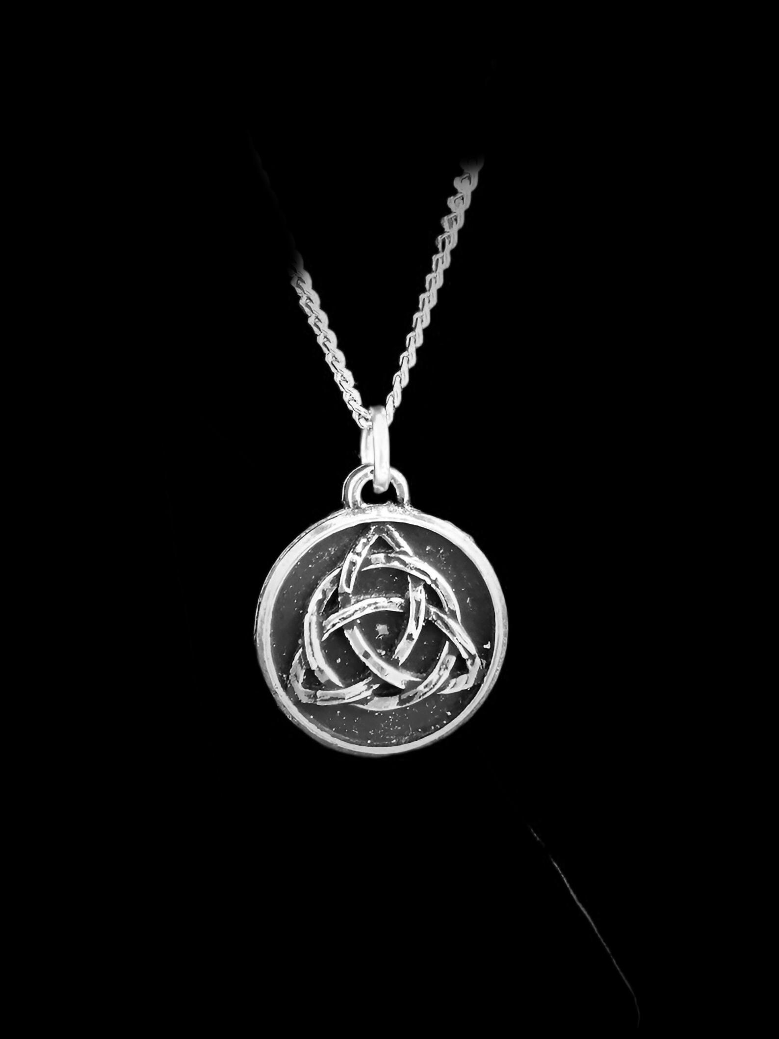 Collana Uomo Argento Celtica – Ciondolo Triquetra Trinità Nodo Runa – Catena Box 24″
