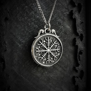 Double-Sided Aegishjálmur and Vegvísir Pendant