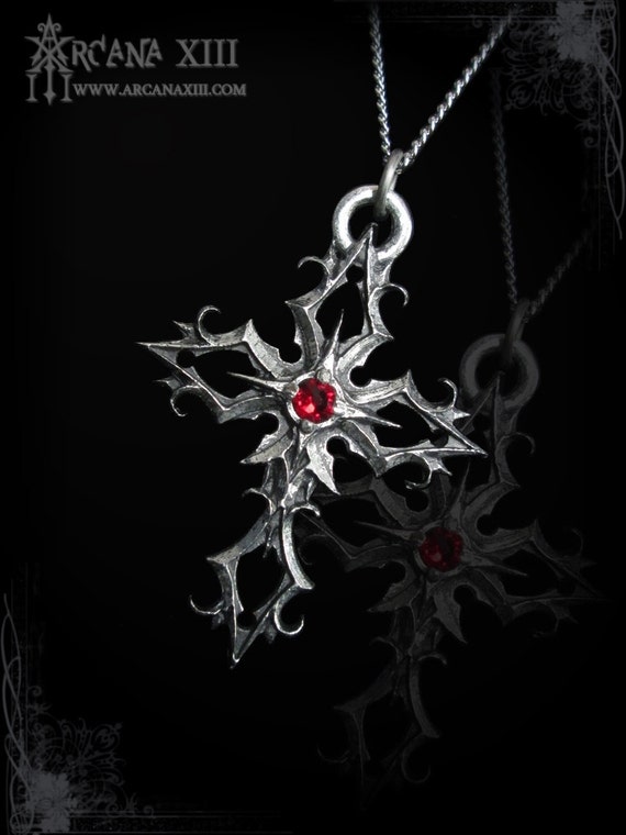 cristal Svarovski Collier gothique avec croix ou clef