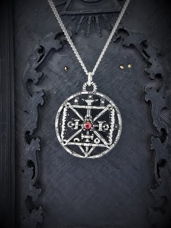 Ose Seal Pendant With Custom Gemstone - Etsy