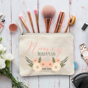 Floral Bridesmaid Makeup Bag, Wedding Day Makeup Bag, Wedding Party Cosmetic Bag, Bridesmaid Makeup Pouch, Wedding Party Gift, Pouch