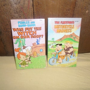 Hanna Barberas 2er Set Taschenbuchbücher Pebbles und Bamm Bamm Wer die Hexe auf unser Dach setzte und The Flintstones Motorrad Madness