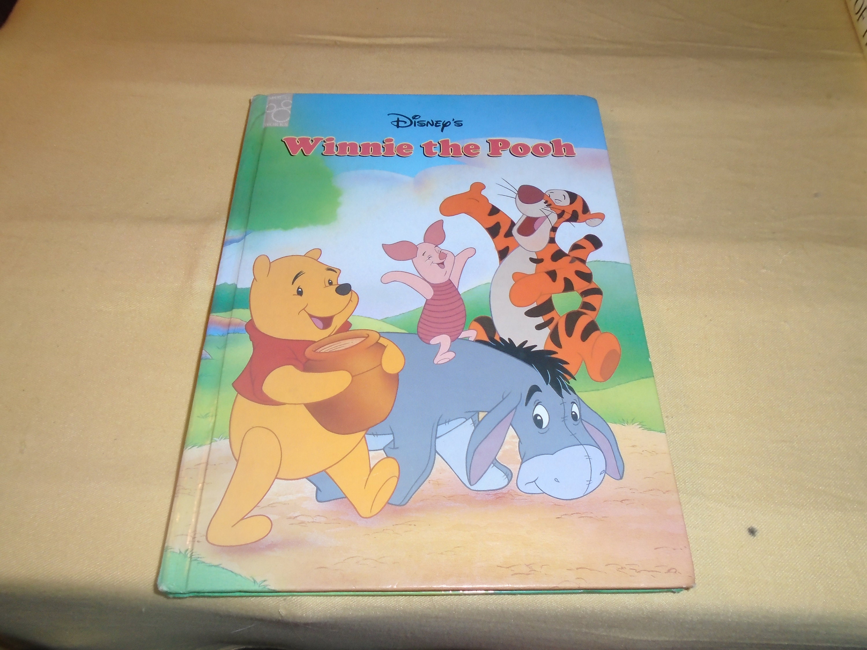 Disney 洋書絵本THE WINNI-THE-POOH COLLECTION Amazon.com: The Winnie-the-Pooh Collection (Boxed Set): Winnie-the