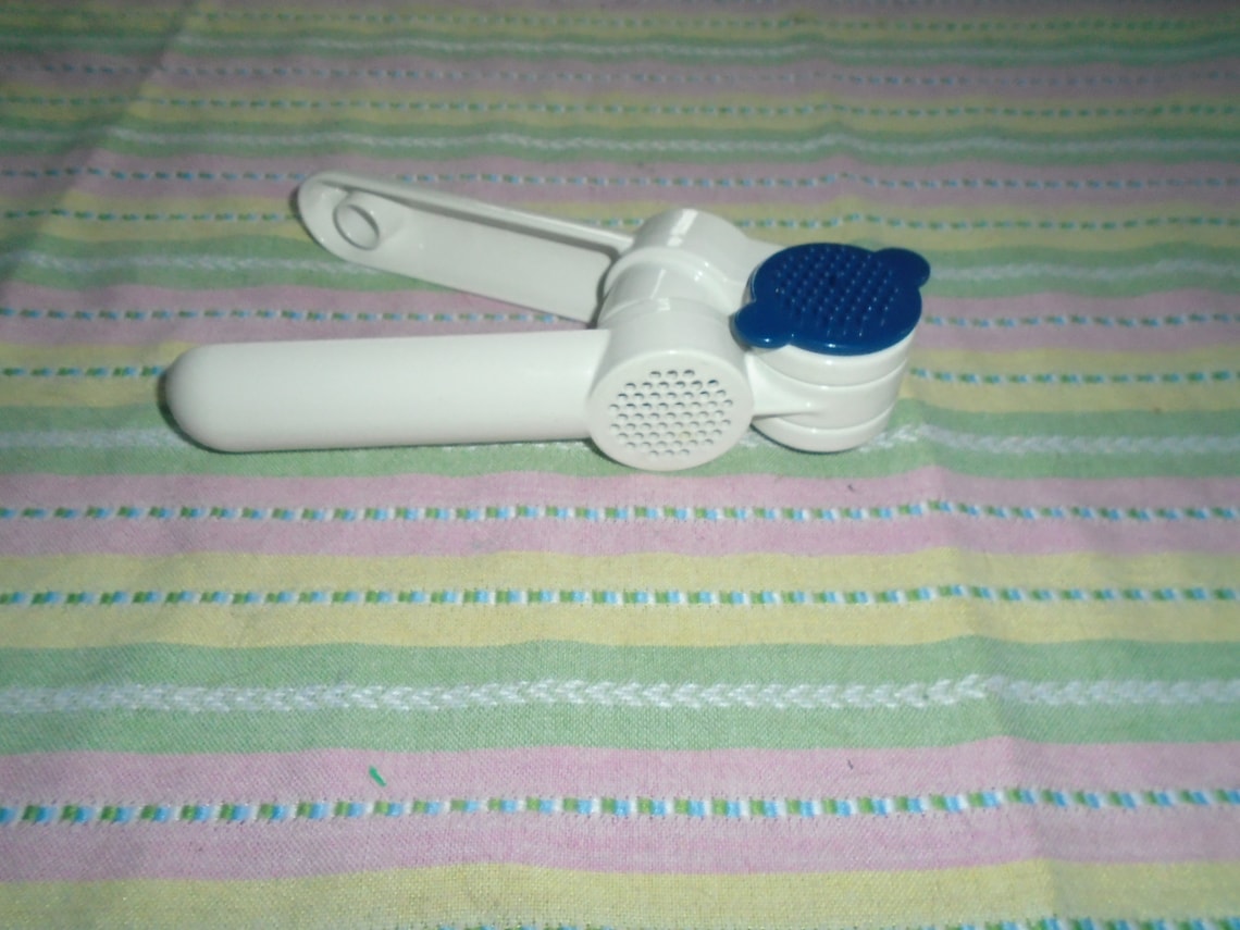 Vintage Tupperware Garlic Press Mincer Crusher White Enamel Etsy