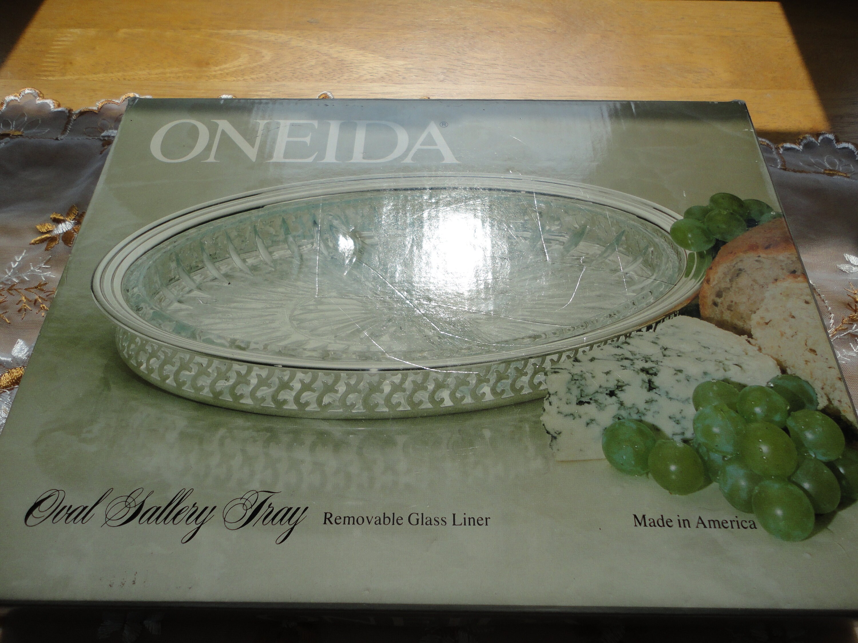 Vintage Oneida Silver Plate Gallery Tray, Glass Insert & Box - Etsy