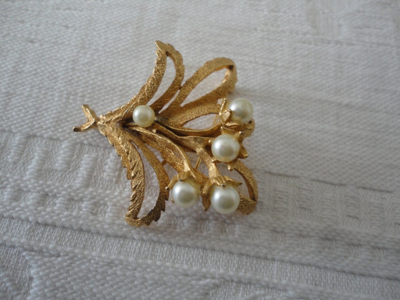Corocraft Floral Bouquet Brooch Pin Faux Pearl Brushed Gold Tone Vintage Jewelry
