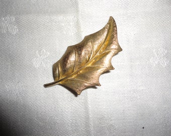 Vintage Gold Leaf Brooch Pin Textured Leaf Ladies Accessory