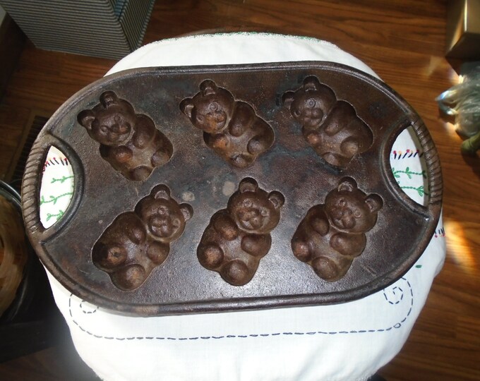 Vintage Cast Iron Teddy Bear Design Rowoco Muffin Pan Molds Etsy