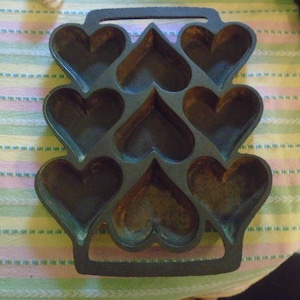 John Wright Cast Iron Heart Pan - Etsy