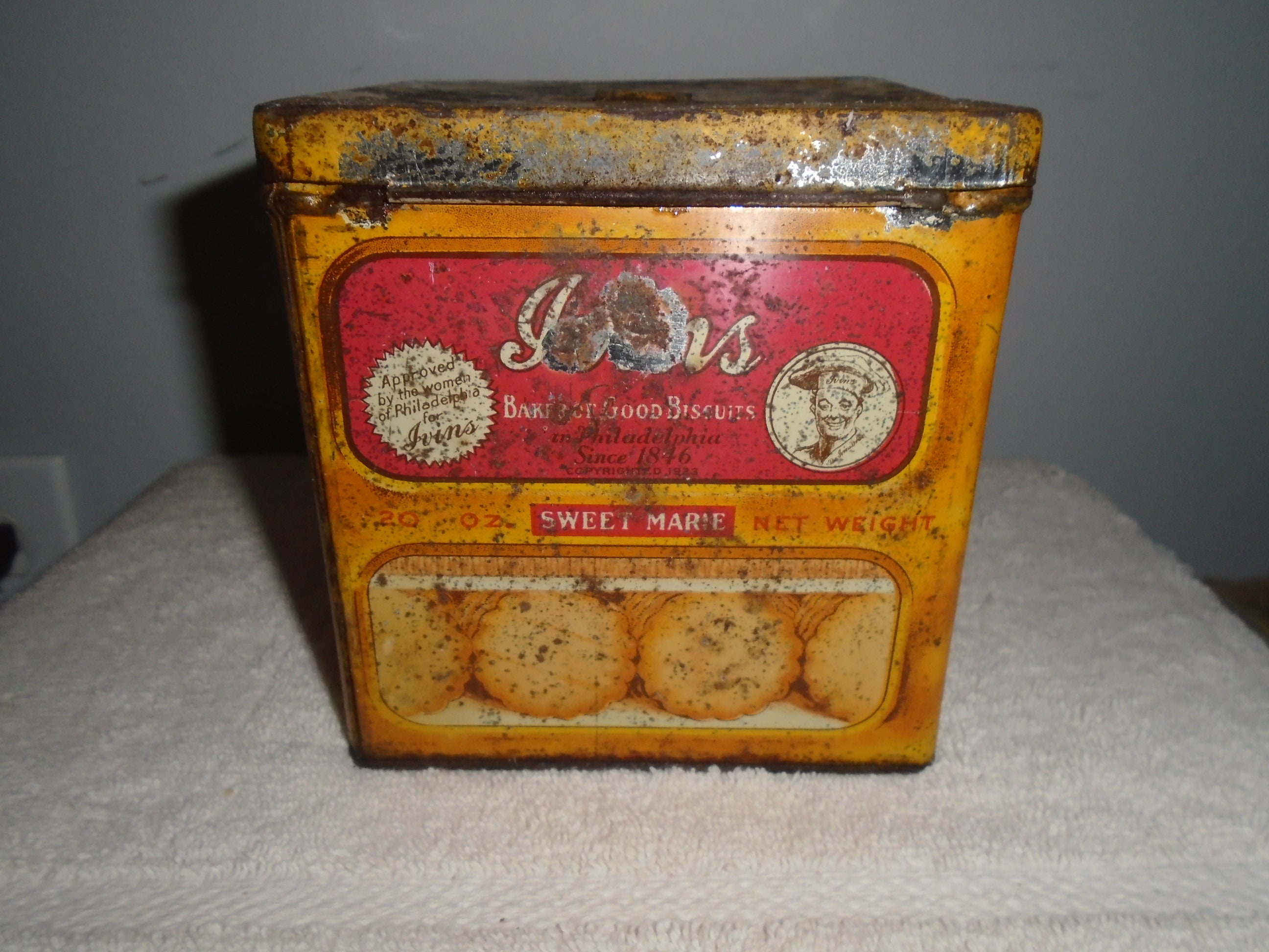 Antique Biscuit Cracker Tin Ivins Lunch on Thins Baker of 