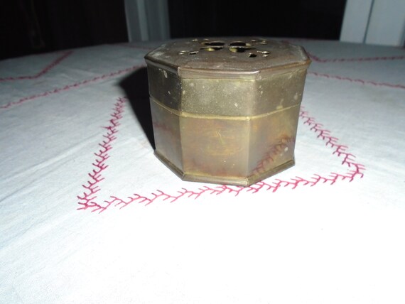 Vintage Brass Heart Trinket Box Made In India - image 3