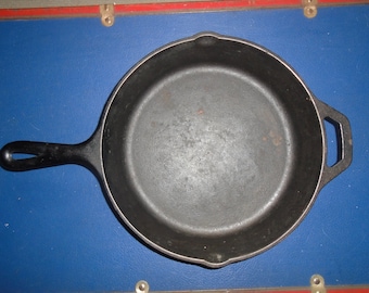 Vintage Lodge Cast Iron Skillet 8 SK Double Spout Fry Pan