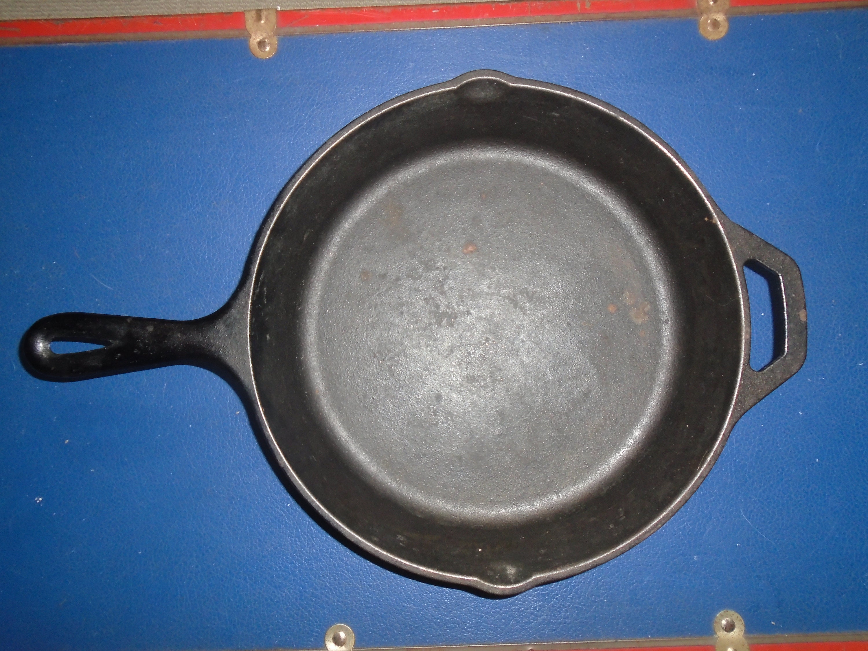 Vintage Coleman SQUARE Cast Iron Skillet Fry Pan Flat Bottom with Pour  Spout