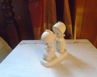 To A Very Special Sister Figurine Vintage 1983 Precious Moments Porcelain