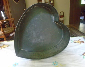 Antique Primitive Tin Heart Cake Pan Deep Wall Farmhouse Country Bakeware