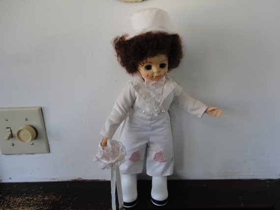 Brinn's collectible clown dolls hotsell