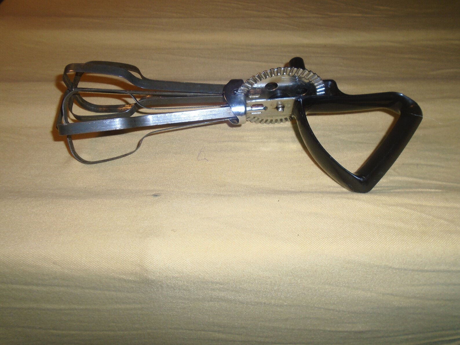 Vintage Ekco Hand Mixer Beater Black Plastic Angled Handle Etsy