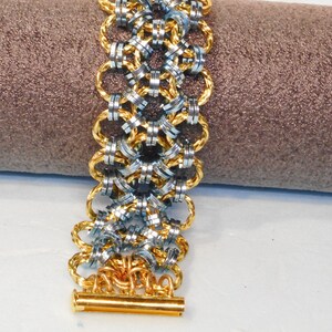 Square Light Blue Jump rings and Twisted Gold Anodized Aluminum Japanese 12 in 2 Patteren Bracelet