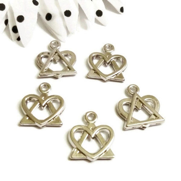 5 Pcs Triangle Heart Charm Pendant - AA  Alcoholics Anonymous - Adoption Symbol Logo - 12 Step Recovery - Shiny Finish