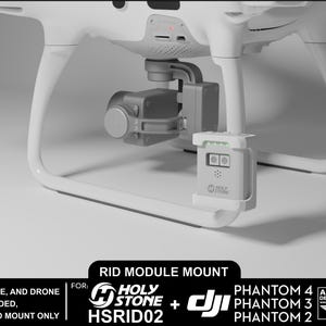 Peut inclure: Un drone blanc avec une caméra grise montée et un support de module RID imprimé en 3D blanc. Le support est conçu pour les drones Phantom 4, 3 et 2. Le texte de l'image indique "RID Module Mount" et "Holy Stone".