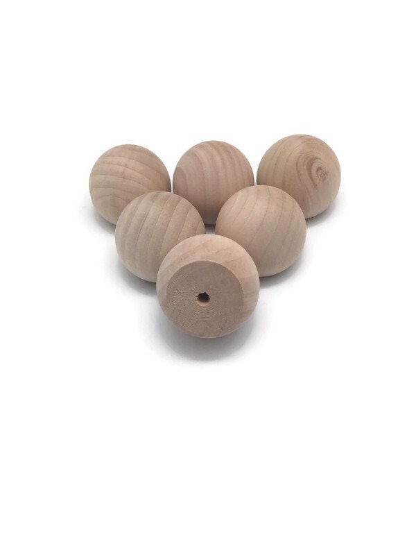 A Bag Of Hardwood Balls, Many Unfinished Round Wooden Ball Bags, Using  Natural wood, Small Marble-sized Balls, Used For Crafts And DIY Projects,  And A Variety Of Rulers Are Available.
