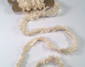 2 Yards Prim Chenille Eyelash Trim (Cream) Novelty Fibers Mixed Media Junk Journals Tags Art Yarn Crafts Collage Cards Embellishments