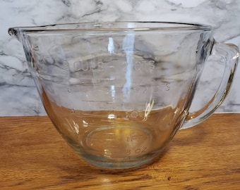Vintage Fire King 2-Quart Glass Batter Bowl: Pampered Chef Measuring Cup