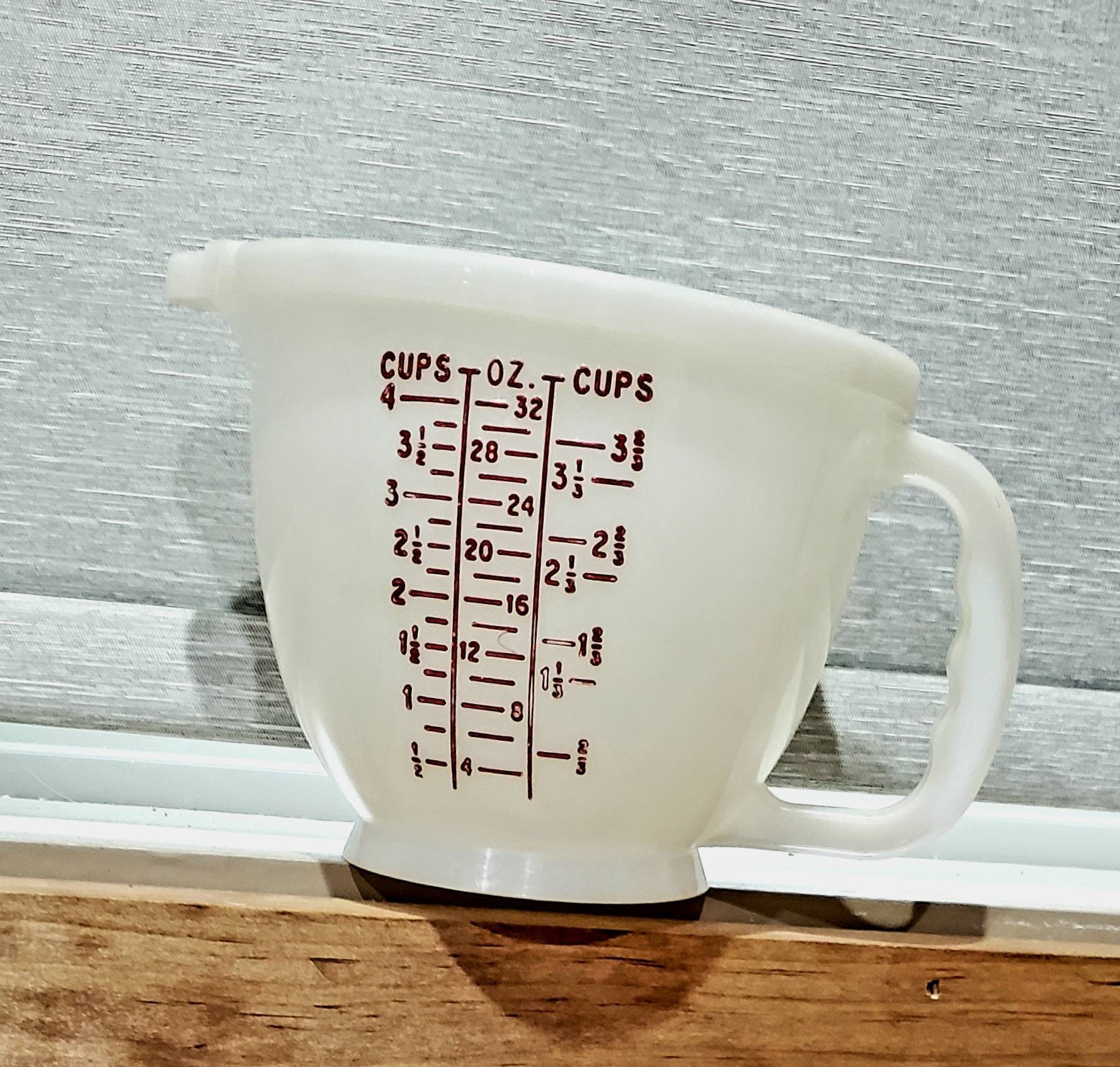 Vintage Tupperware Measuring Cup Set of 6 Cups Classic Sheer White
