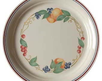 Cuatro platos llanos Abundance de 10" de Corelle Vintage Fruit Pattern, excelentes