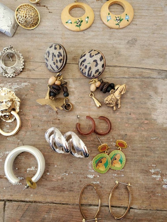Earring lot vintage, 12 pairs, costume jewelry ea… - image 4