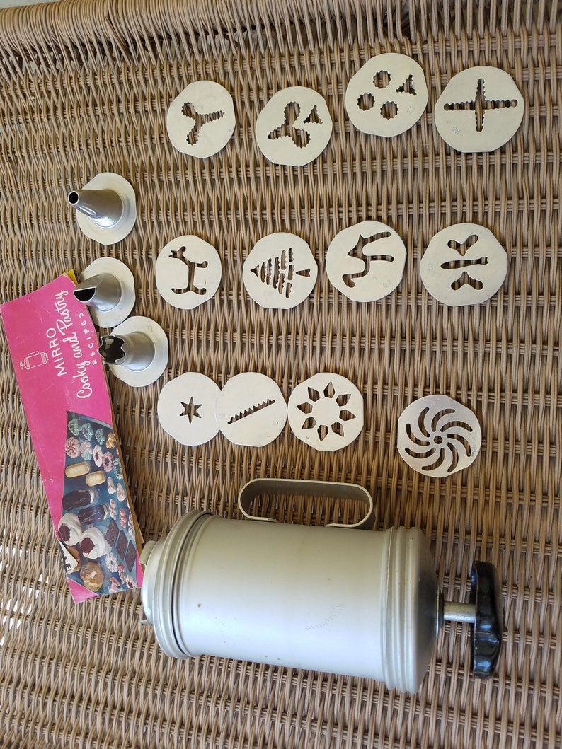 Spritz cookie Press Cookie Press with recipes Vintage Wearever Cookiepress Butter Cookie Press Mirro Cookie Press Antique