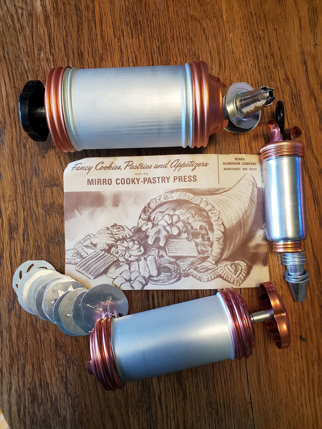 Mommy and Me Cookie Press Set, Mirro Cookie Presses With Recipe Book