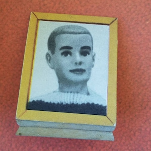 Foto von ken, 1962 Barbie Traumhausteil Vintage Barbie, 1960er Jahre Modepuppe, Mattel Barbie, Puppenhausmöbel,