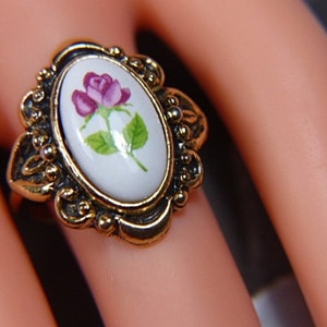 Vintage Victorian Hand Painted Floral Ring Size 6.5 R-291 image 1