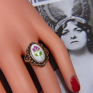 Vintage Victorian Hand Painted Floral Ring Size 6.5 R-291 image 2