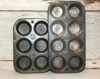 2 Vintage Ovenex Muffin Tins - Cross Hatch Design - Cupcake Pans