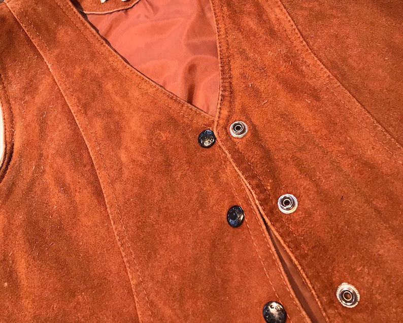 Suede Leather Vest Western 70s button up small buckle lined pockets small