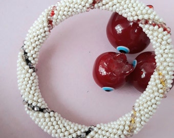 Beaded bracelet - Beaded crochet beaded - White bracelet- Bohem bracelet -Flower bracelet- Gift to women -Women Day gift