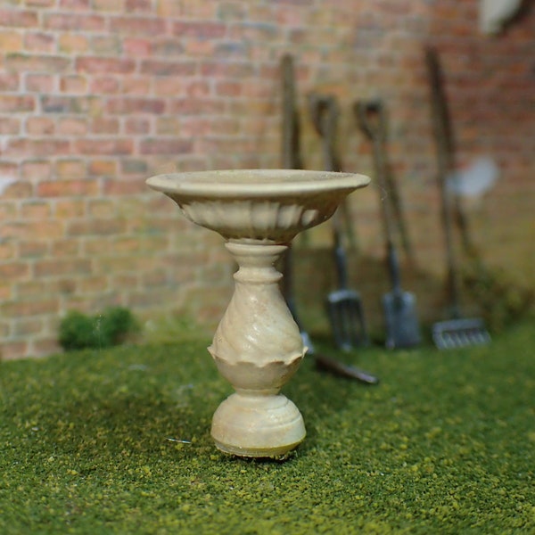 Bird bath, 1/48th scale