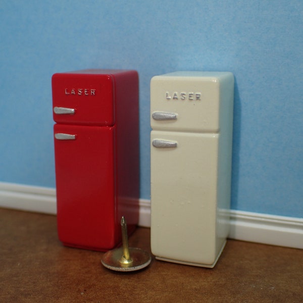 Retro style fridge, 1/48th scale