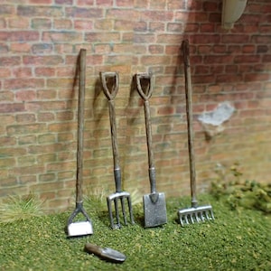 Set of garden tools, 1/48th scale