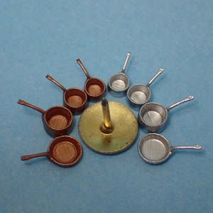 Traditionellt stekpannset, skala 1/48