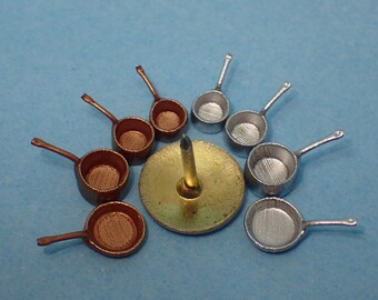 Traditional pans set, 1/48th scale