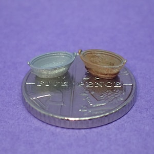 Washtub or &#39;tin&#39; bath, 1/144th micro scale