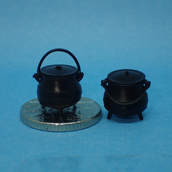 Cauldron with lid, 1/48th scale