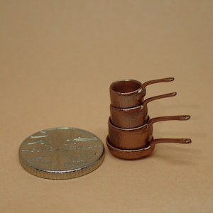 Traditional pans set, 1/24th scale