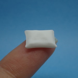 Pillow, 1/48th scale