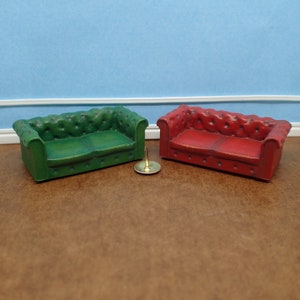 Sofá Chesterfield de 2 plazas, escala 1/48