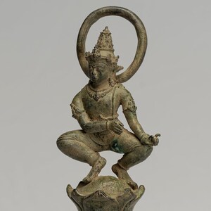 Tara-staty - Antik Java-stil Majapahit sittande brons Devi Tara-staty - 26 cm